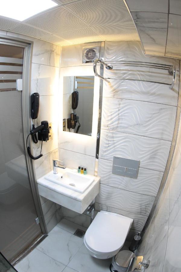 X-Nellyi Hotel อิสตันบูล ภายนอก รูปภาพ